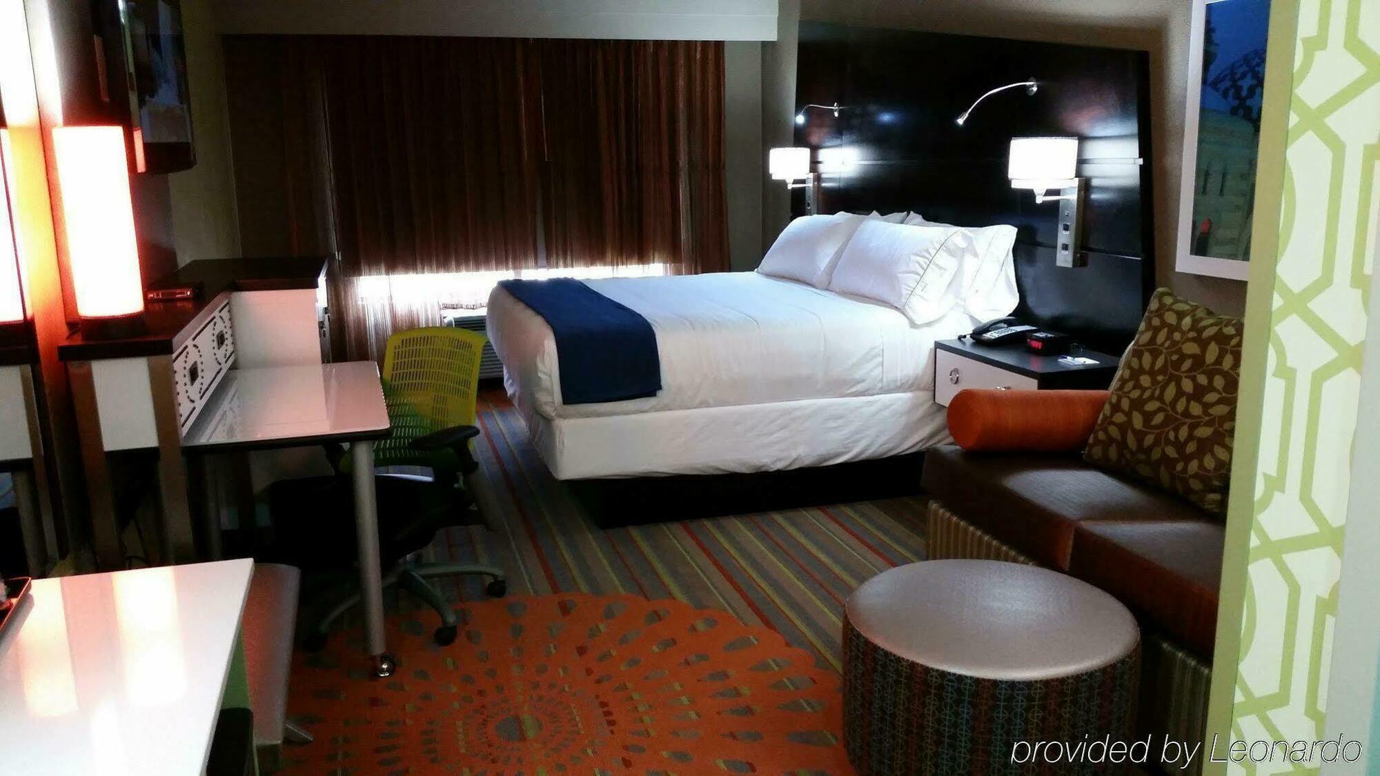 Holiday Inn Express Atlanta Nw - Galleria Area, An Ihg Hotel Buitenkant foto